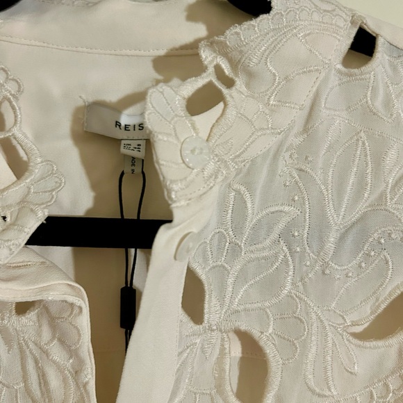 ✨NWT✨ Reiss Floral Embroidered Button Down Blouse with Cut-Out Details Cream - 4 - Picture 13 of 16
